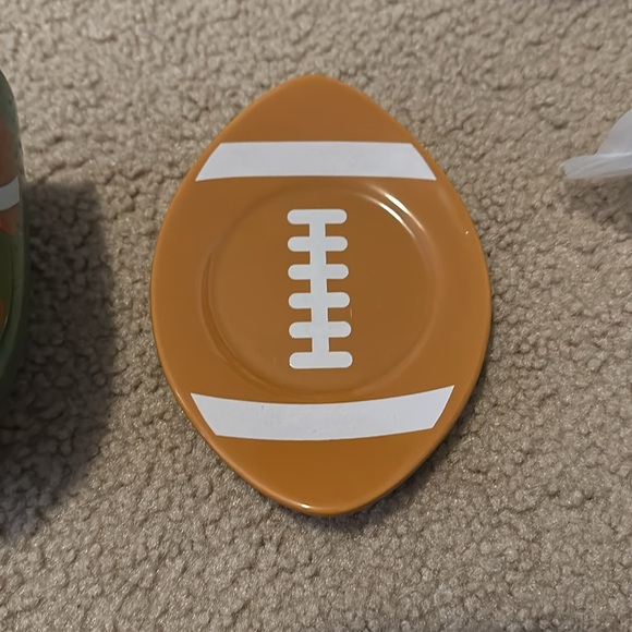 Temp-tations football mug - Picture 3 of 5